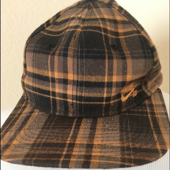 Nike hat cap adjustable hat plaid black gold hat